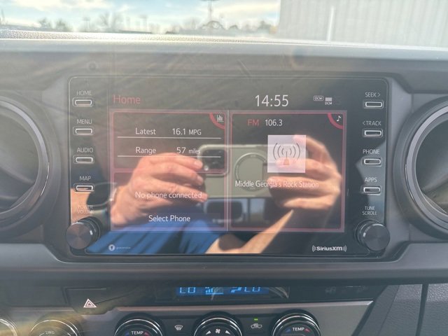 Used 2021 Toyota Tacoma TRD Sport w/ Technology Package image 17