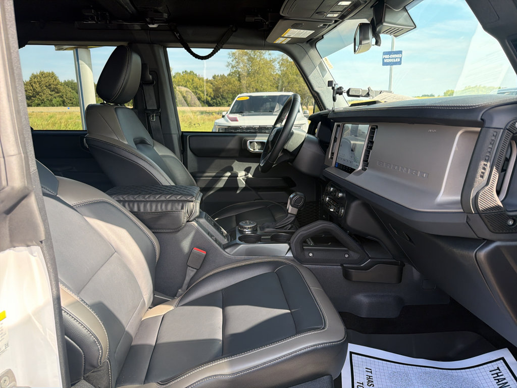 Used 2025 Ford Bronco Outer Banks w/ Sasquatch Package AWD/4WD image 19