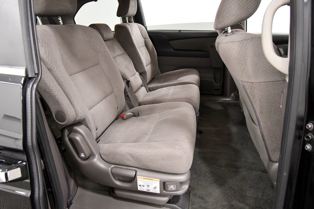 Used 2016 Honda Odyssey SE image 17
