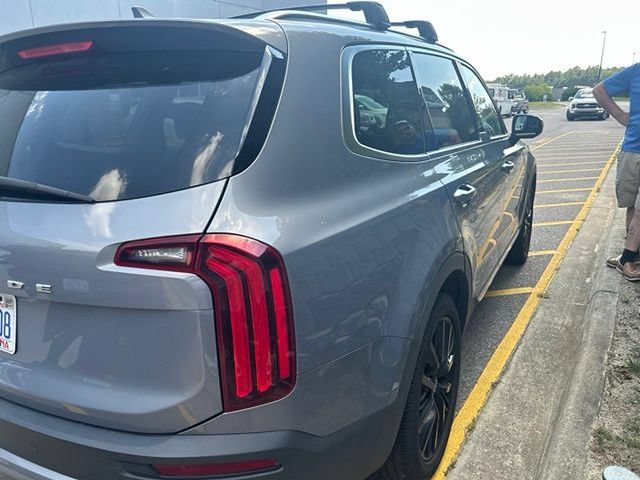 Certified 2022 Kia Telluride SX FWD image 3