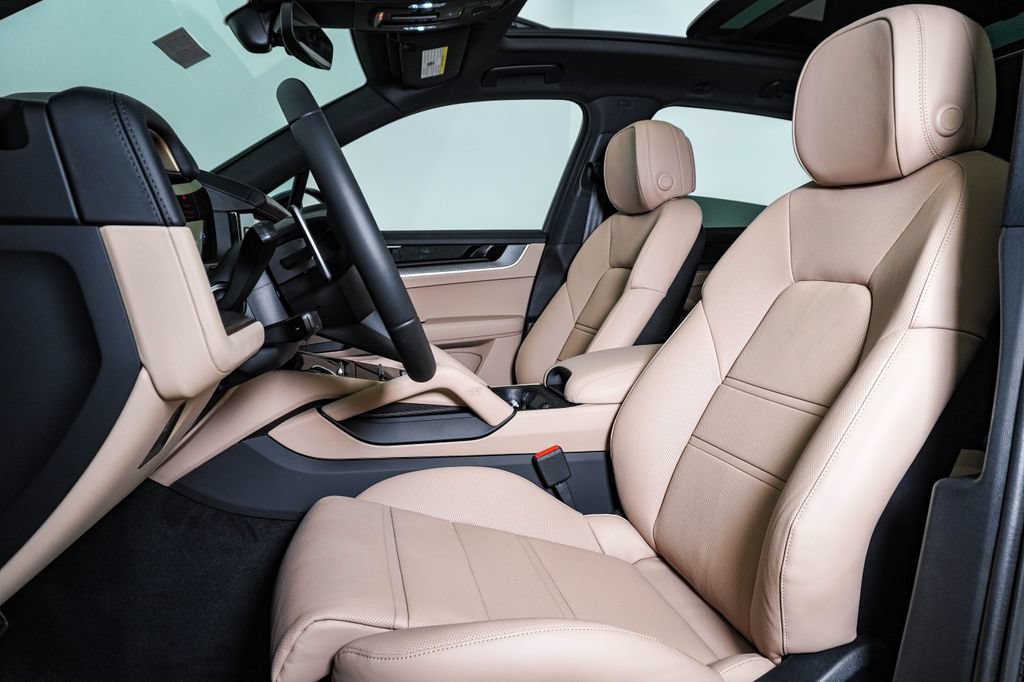 New 2026 Porsche Cayenne S AWD/4WD image 5