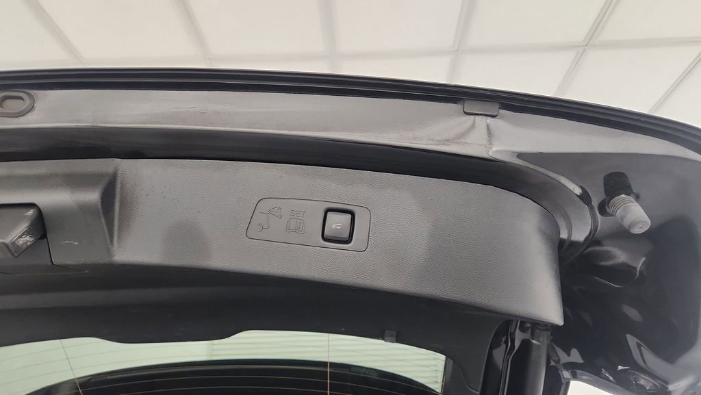 Used 2022 Lincoln Corsair AWD w/ Equipment Group 101A image 22