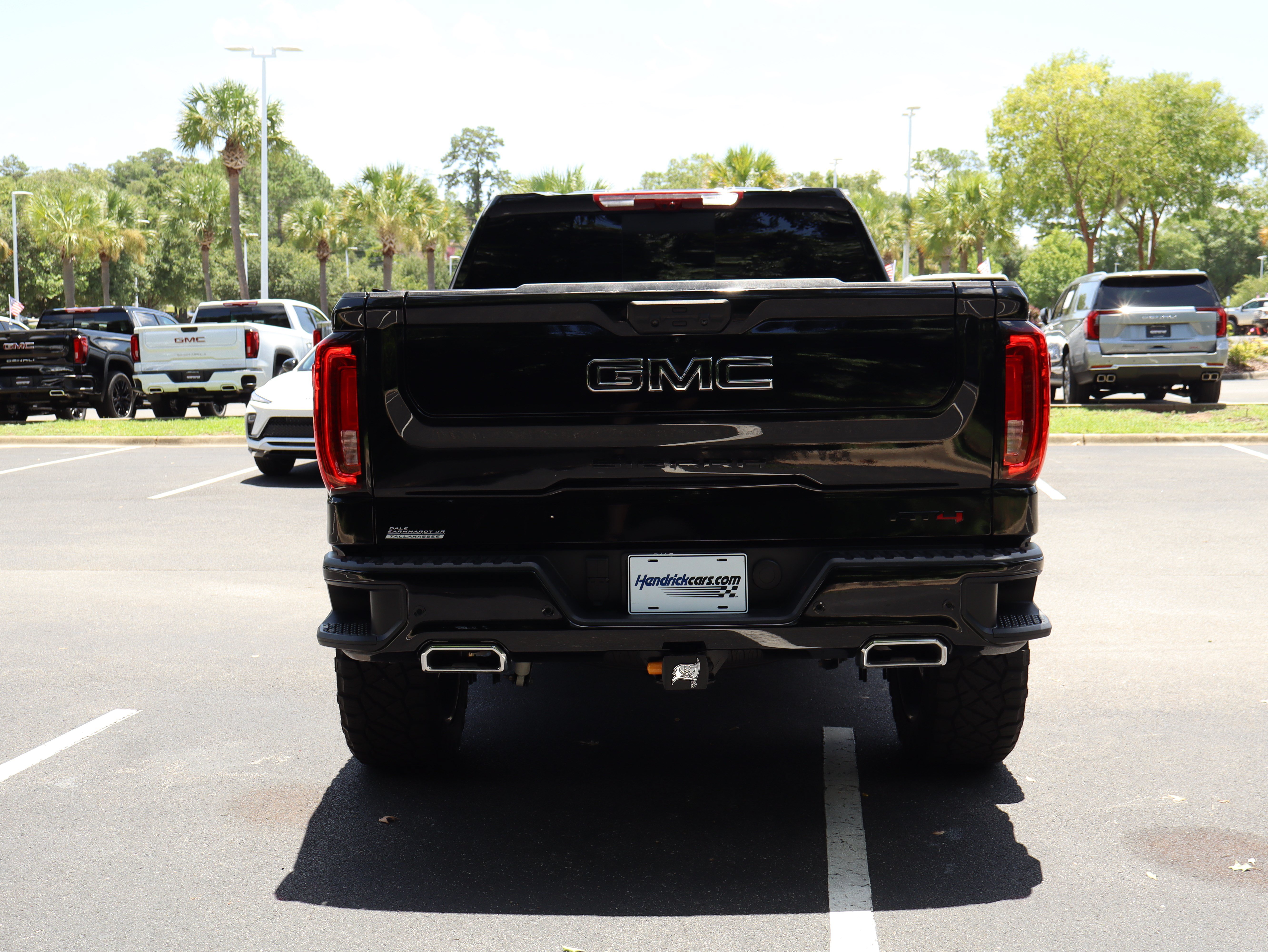 Used 2026 GMC Sierra 1500 AT4 w/ AT4 Premium Package AWD/4WD image 34