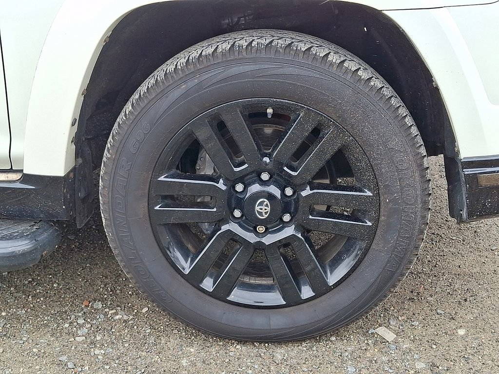 Used 2021 Toyota 4Runner Nightshade image 33