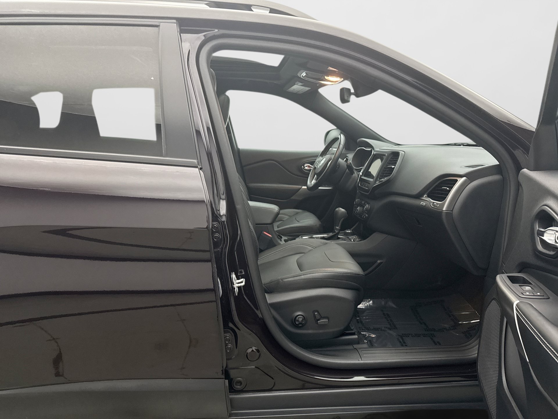 Used 2021 Jeep Cherokee Latitude Lux 80th Anniv w/ Quick Order Package 26U 80TH AWD/4WD image 16
