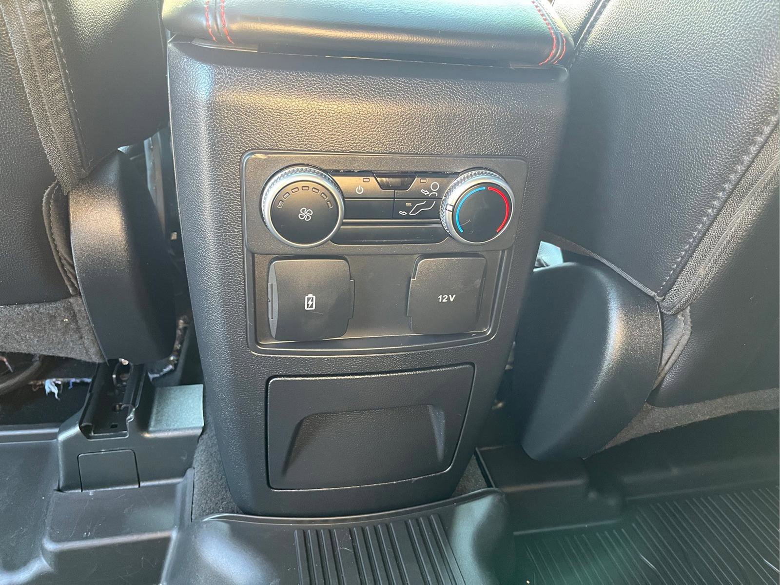 Used 2024 Ford Explorer ST-Line w/ Class IV Trailer Tow Package image 35