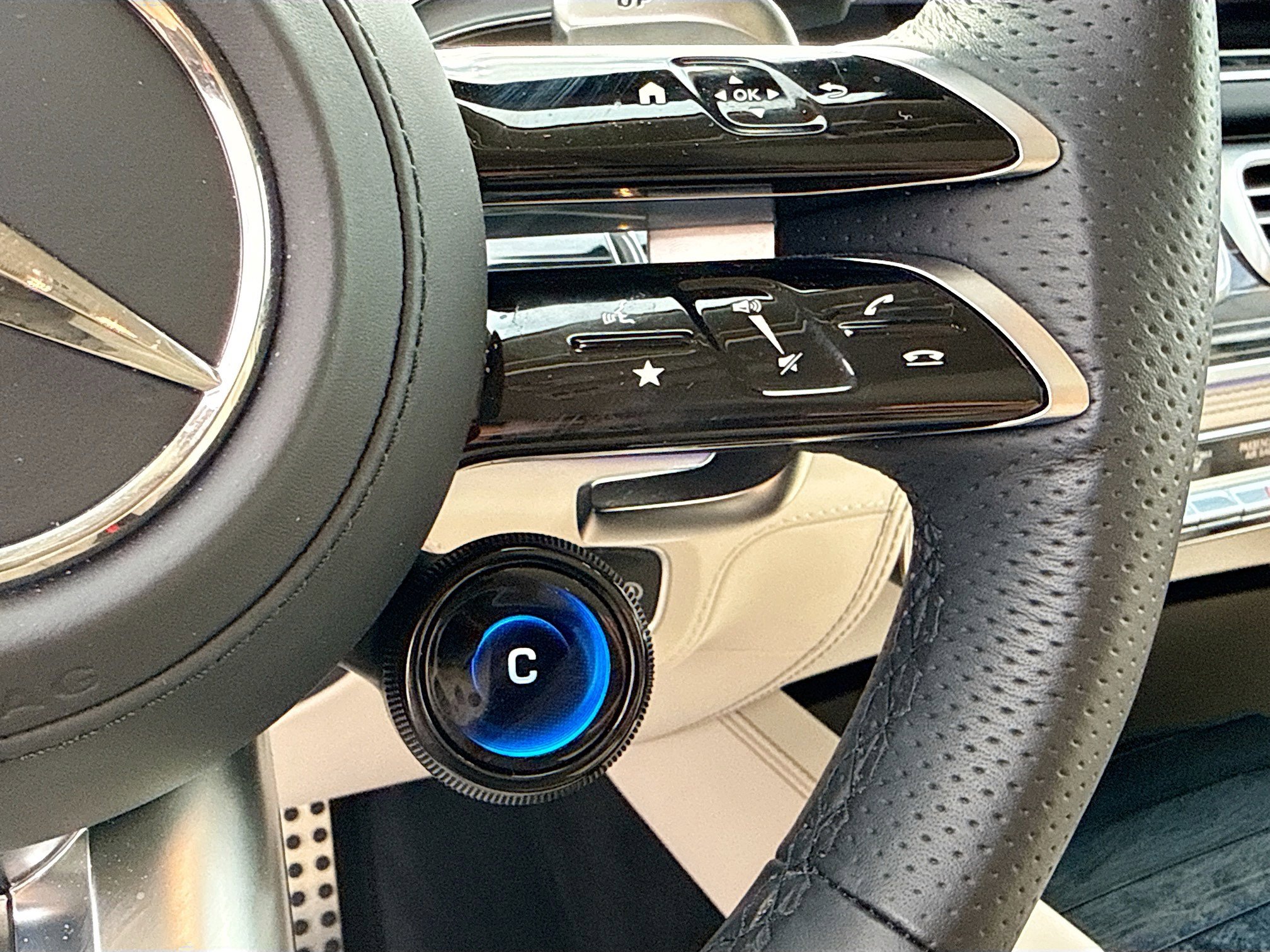 Used 2026 Mercedes-Benz GLE 53 AMG 4MATIC image 38