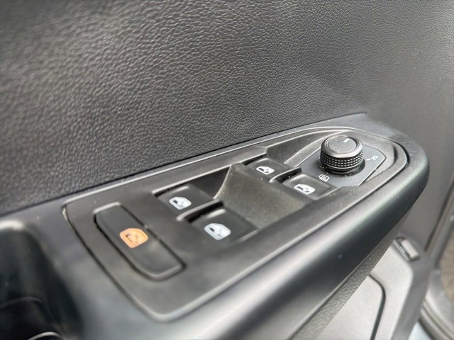 Used 2022 Volkswagen Taos SE image 12