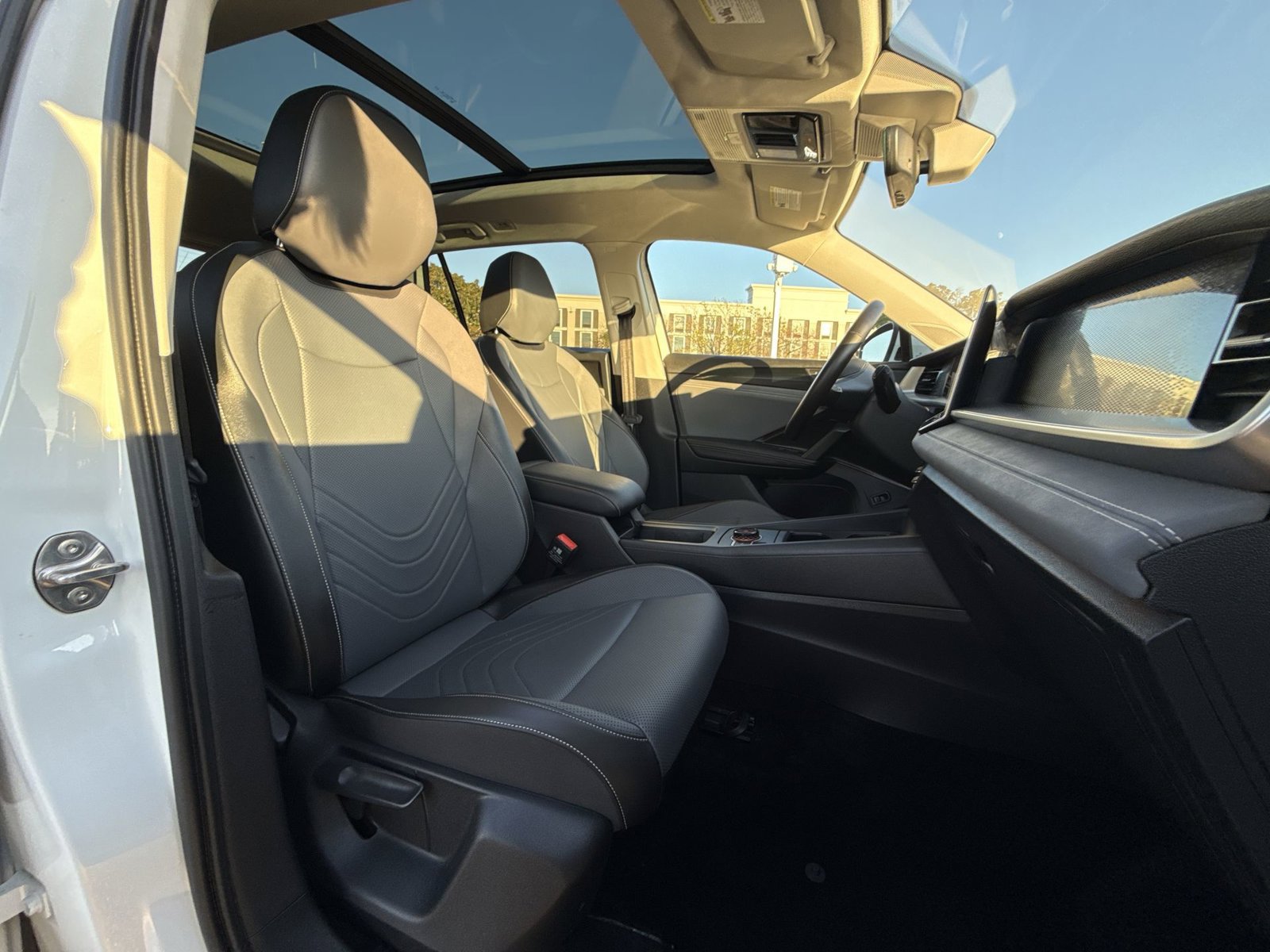 Used 2026 Volkswagen Tiguan SE AWD/4WD image 27