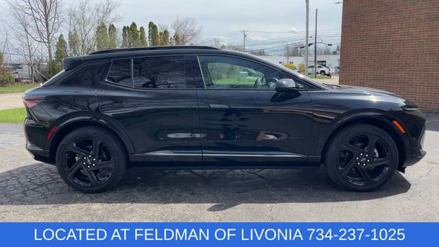 Used 2024 Chevrolet Equinox EV RS FWD image 9