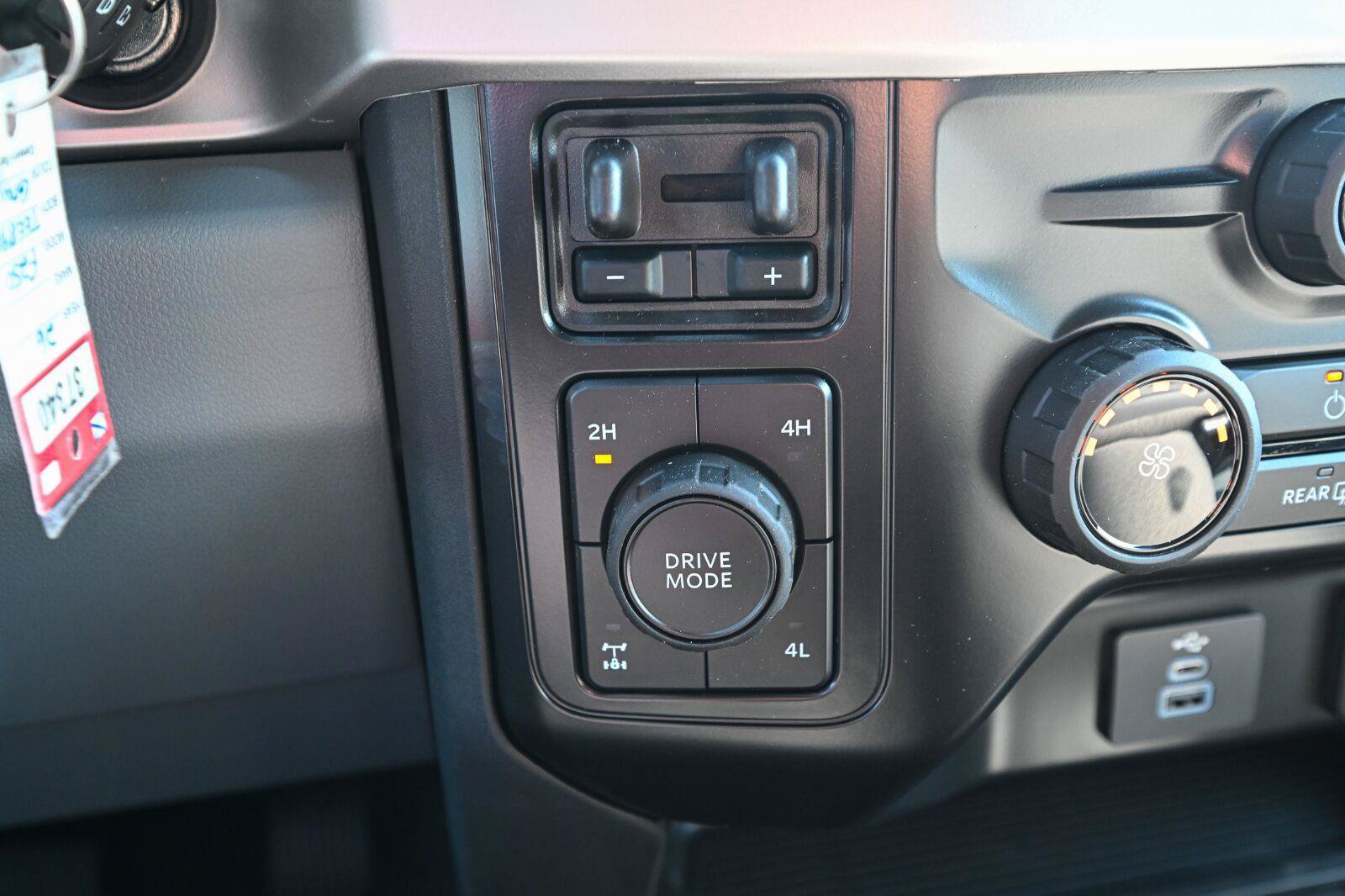 New 2026 Ford F250 XL w/ STX Appearance Package AWD/4WD image 31