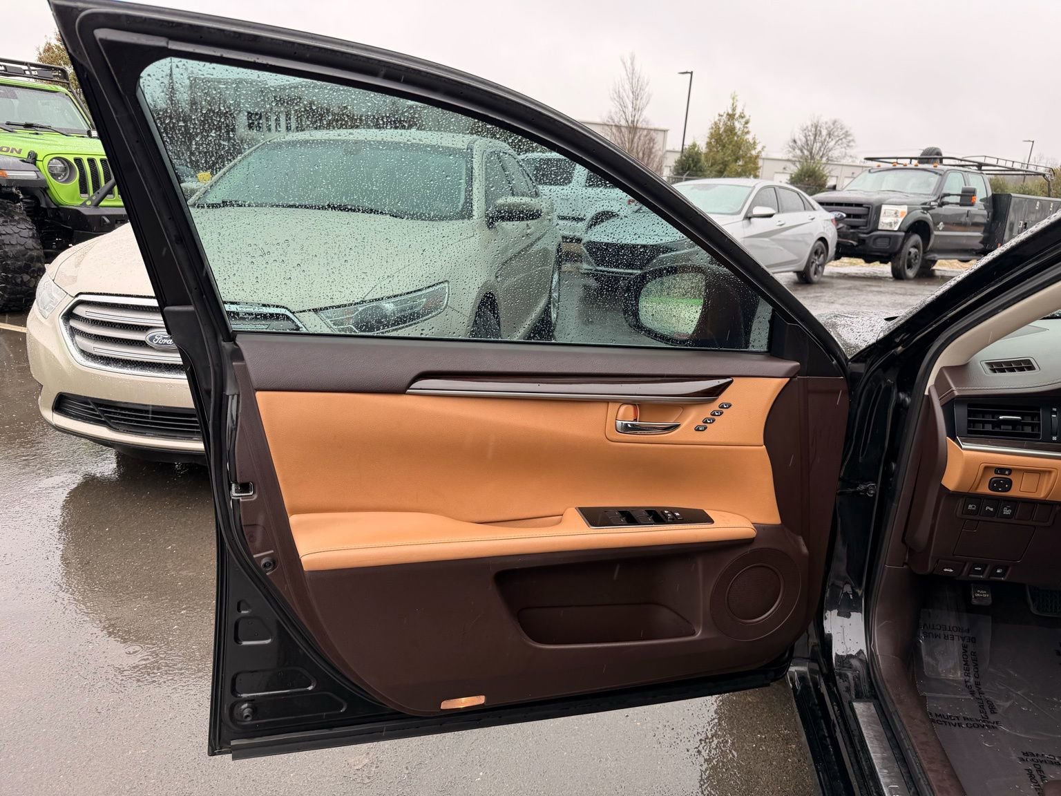 Used 2017 Lexus ES 350 w/ Premium Package image 11