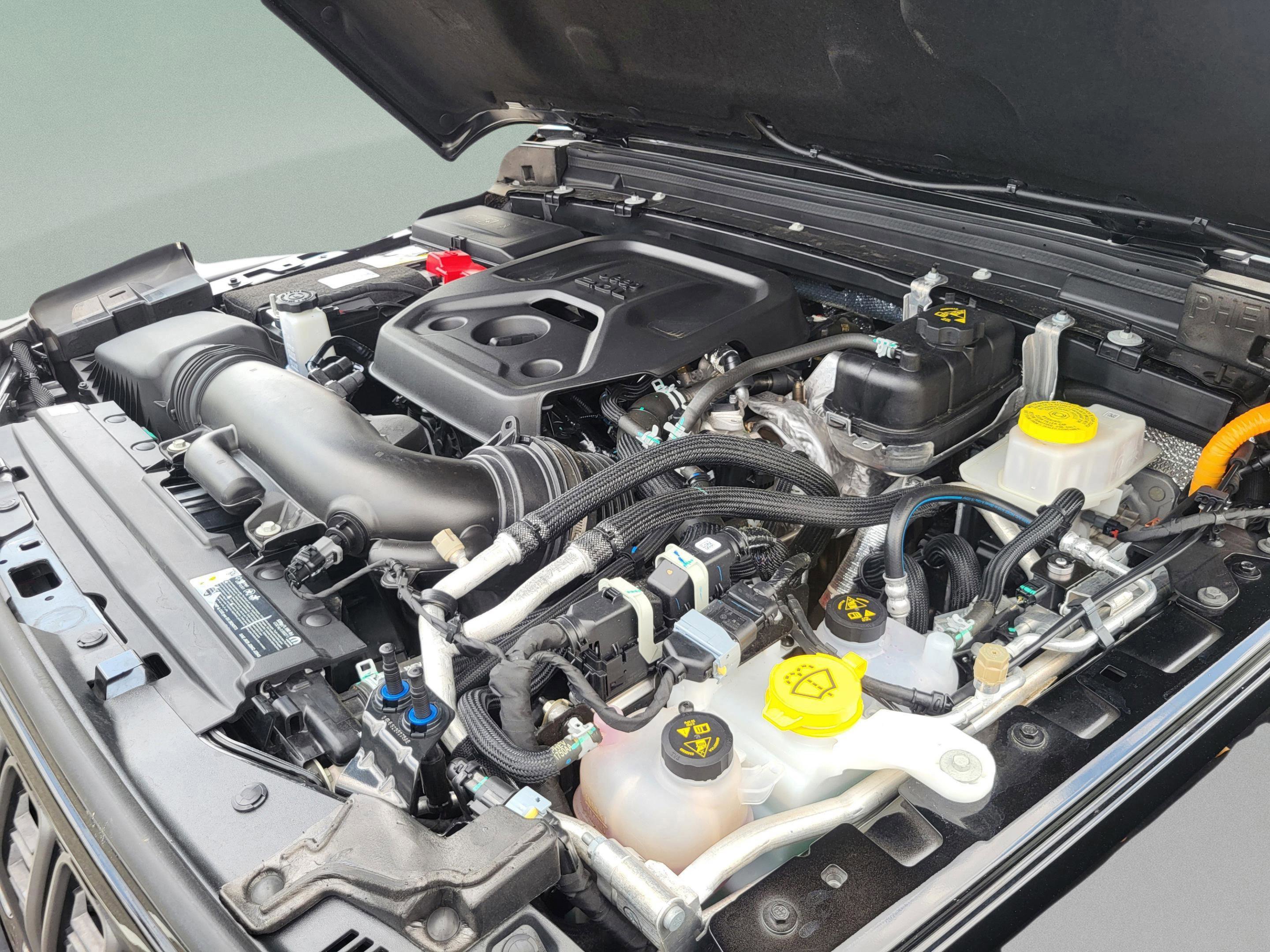 Used 2025 Jeep Wrangler Unlimited Rubicon 4xe w/ Convenience Group image 17