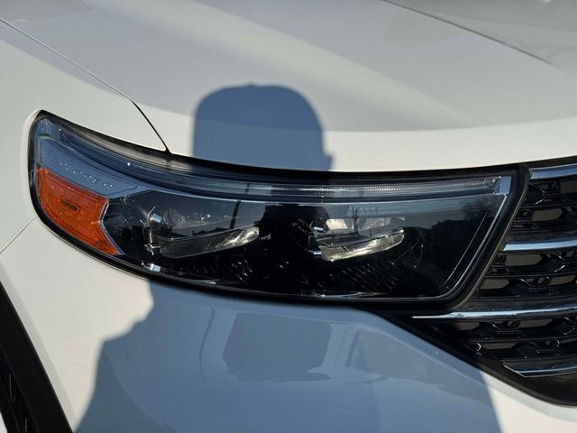 Used 2021 Ford Explorer XLT image 12