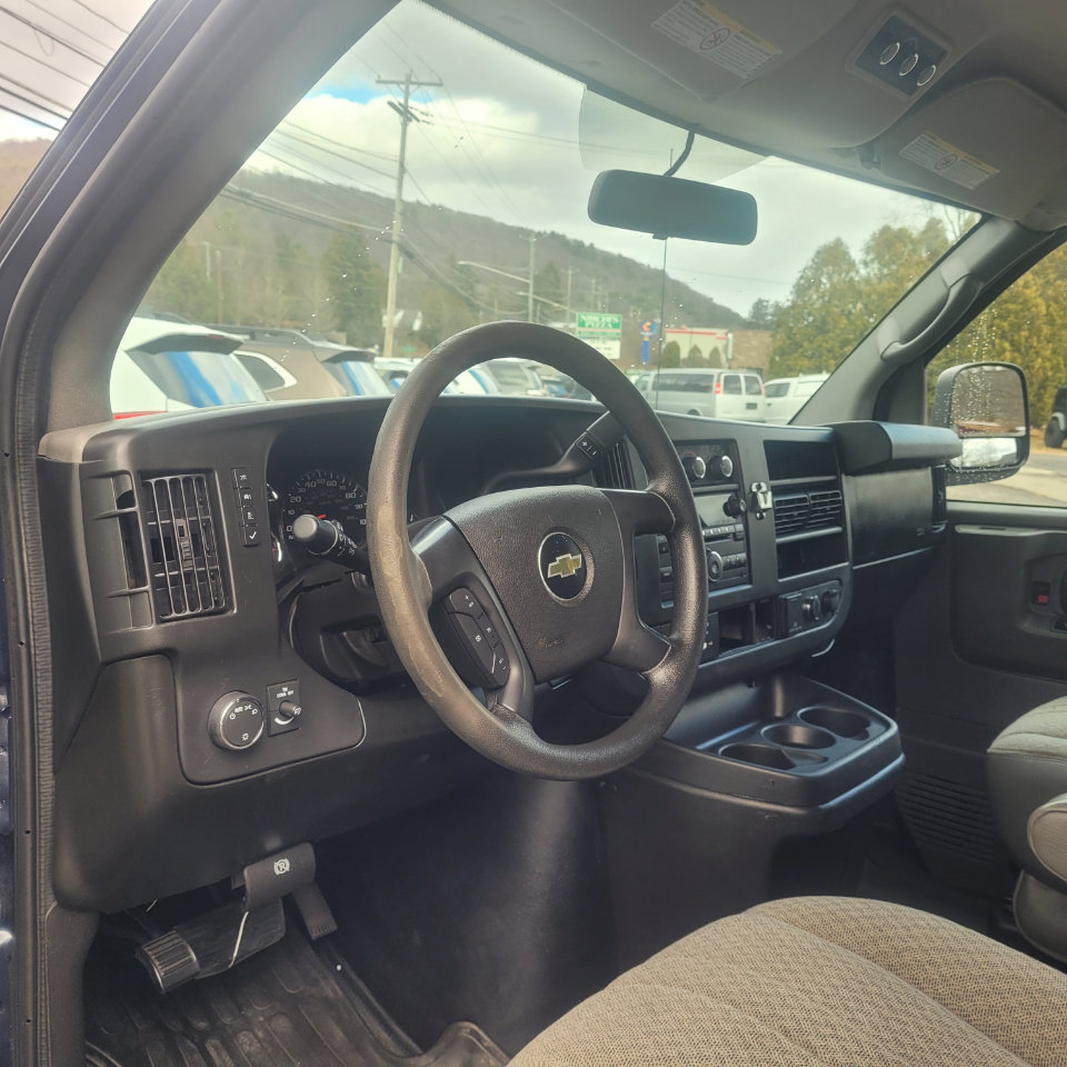 Used 2015 Chevrolet Express 3500 LT w/ LT Preferred Equipment Group image 11