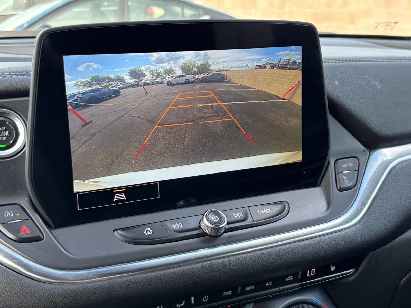 Used 2025 Chevrolet Blazer LT FWD image 24