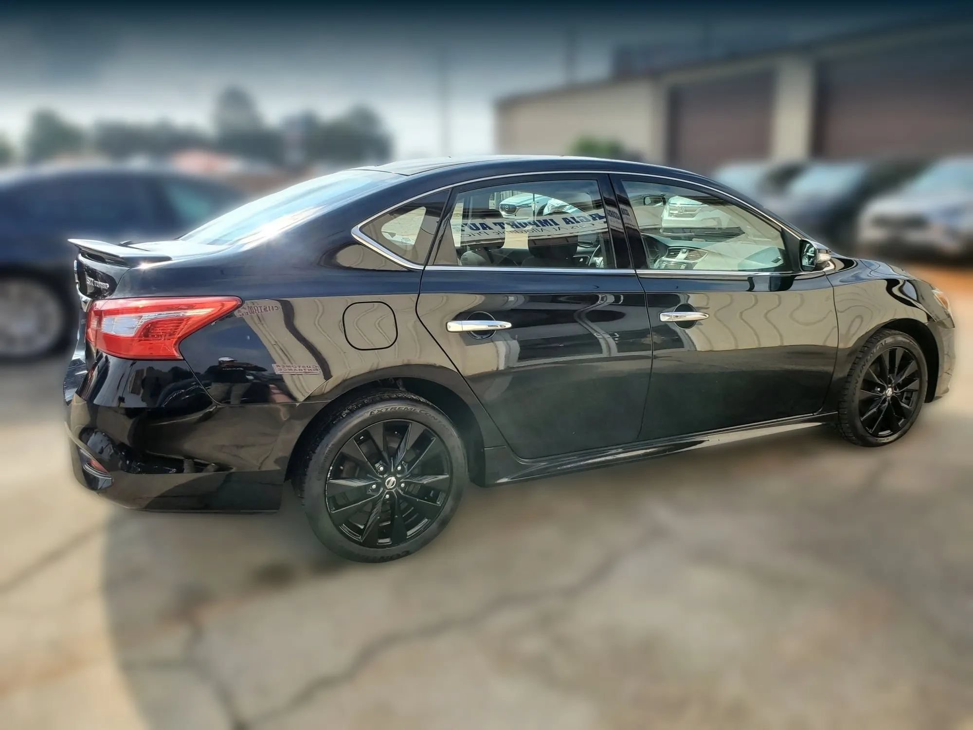 Used 2017 Nissan Sentra SR Turbo w/ SR Midnight Edition FWD image 16