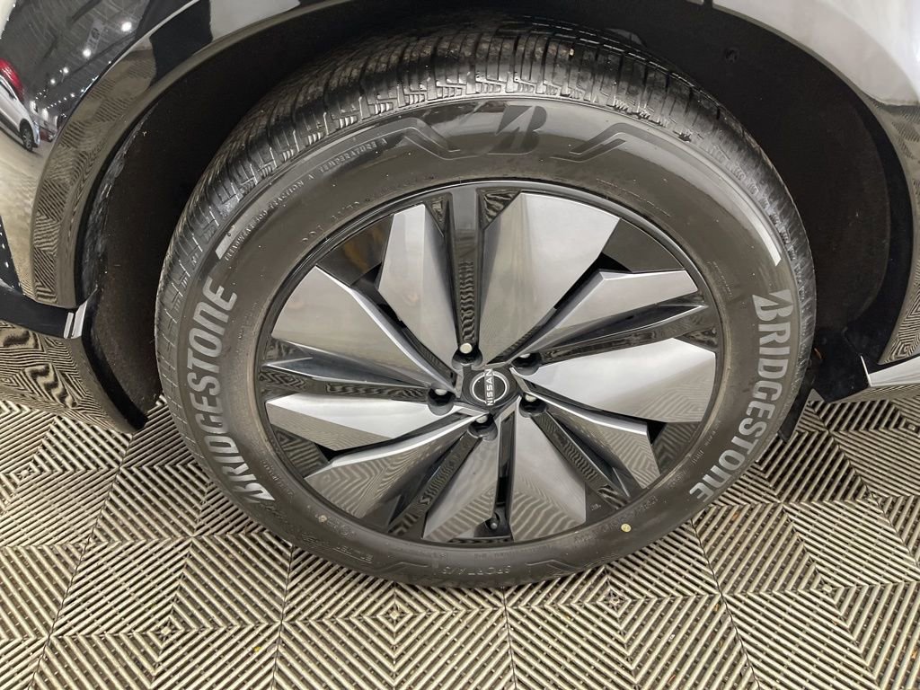 Used 2023 Nissan Ariya AWD image 35