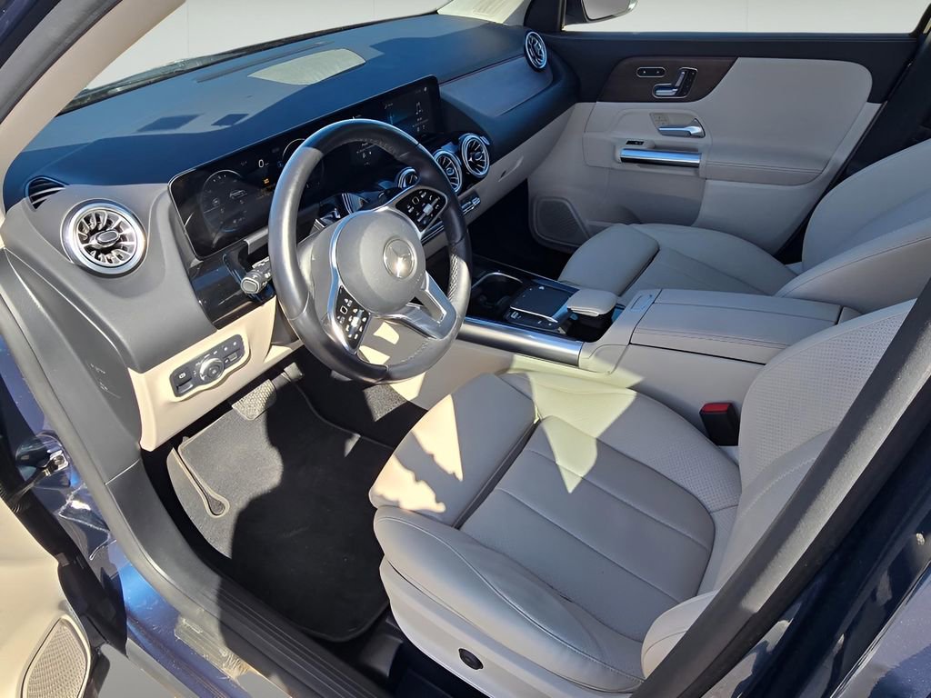 Used 2022 Mercedes-Benz GLA 250 4MATIC w/ Premium Package Lite image 19