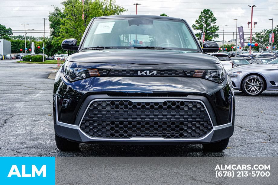 Used 2025 Kia Soul LX w/ LX Technology Package FWD image 9