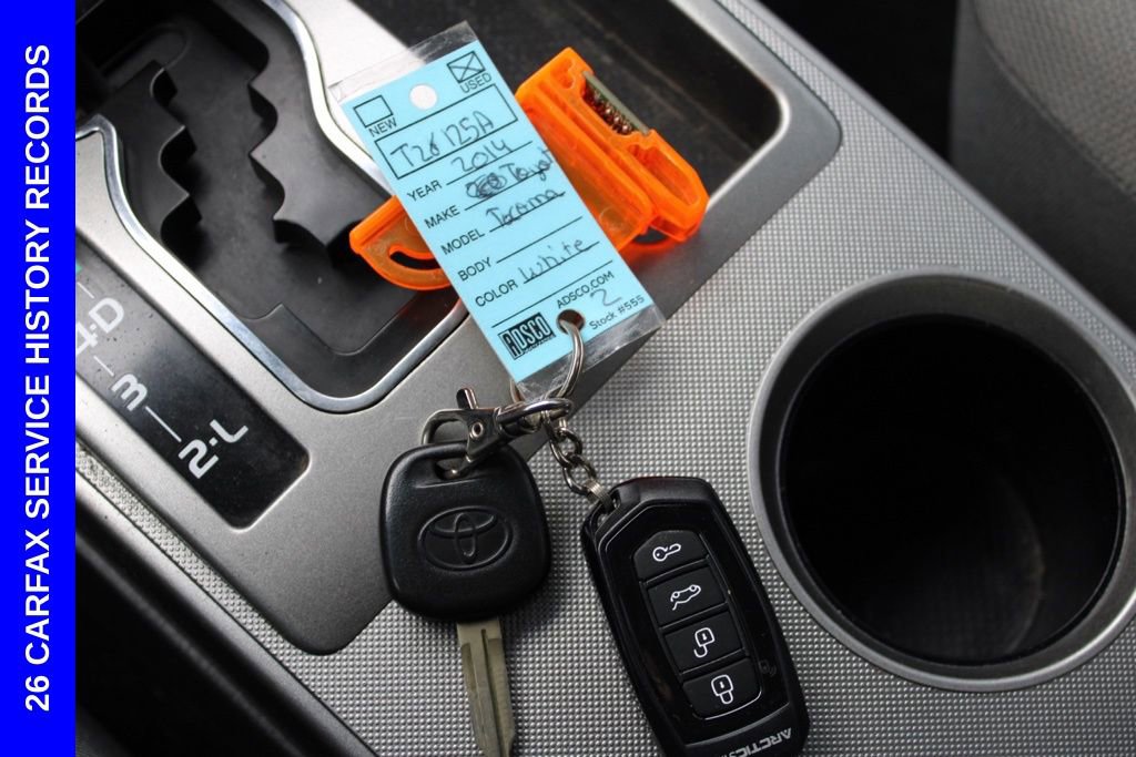 Used 2014 Toyota Tacoma 4x4 Double Cab w/ SR5 Package image 29