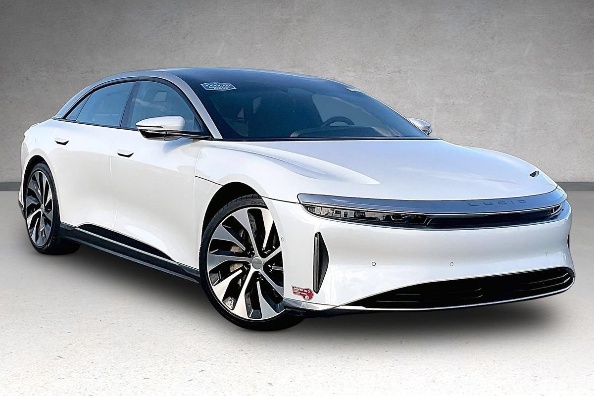 Used 2024 Lucid Air Touring AWD/4WD image 2