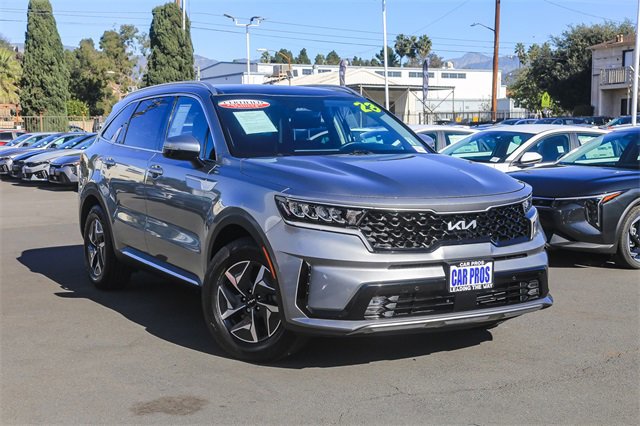 Certified 2023 Kia Sorento EX w/ Panoramic Sunroof Package image 2