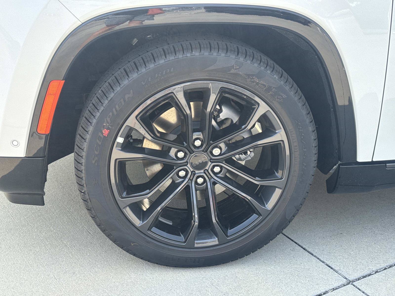 New 2026 Jeep Grand Wagoneer Summit AWD/4WD image 4
