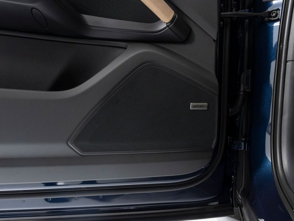 New 2026 Porsche Cayenne Coupe AWD/4WD image 21