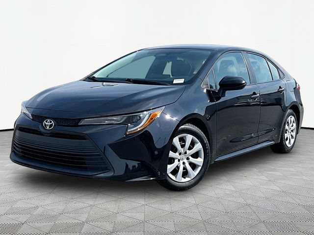 Used 2023 Toyota Corolla LE FWD image 3