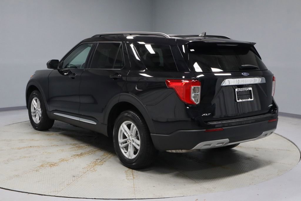 Certified 2023 Ford Explorer XLT w/ Equipment Group 202A AWD/4WD image 10