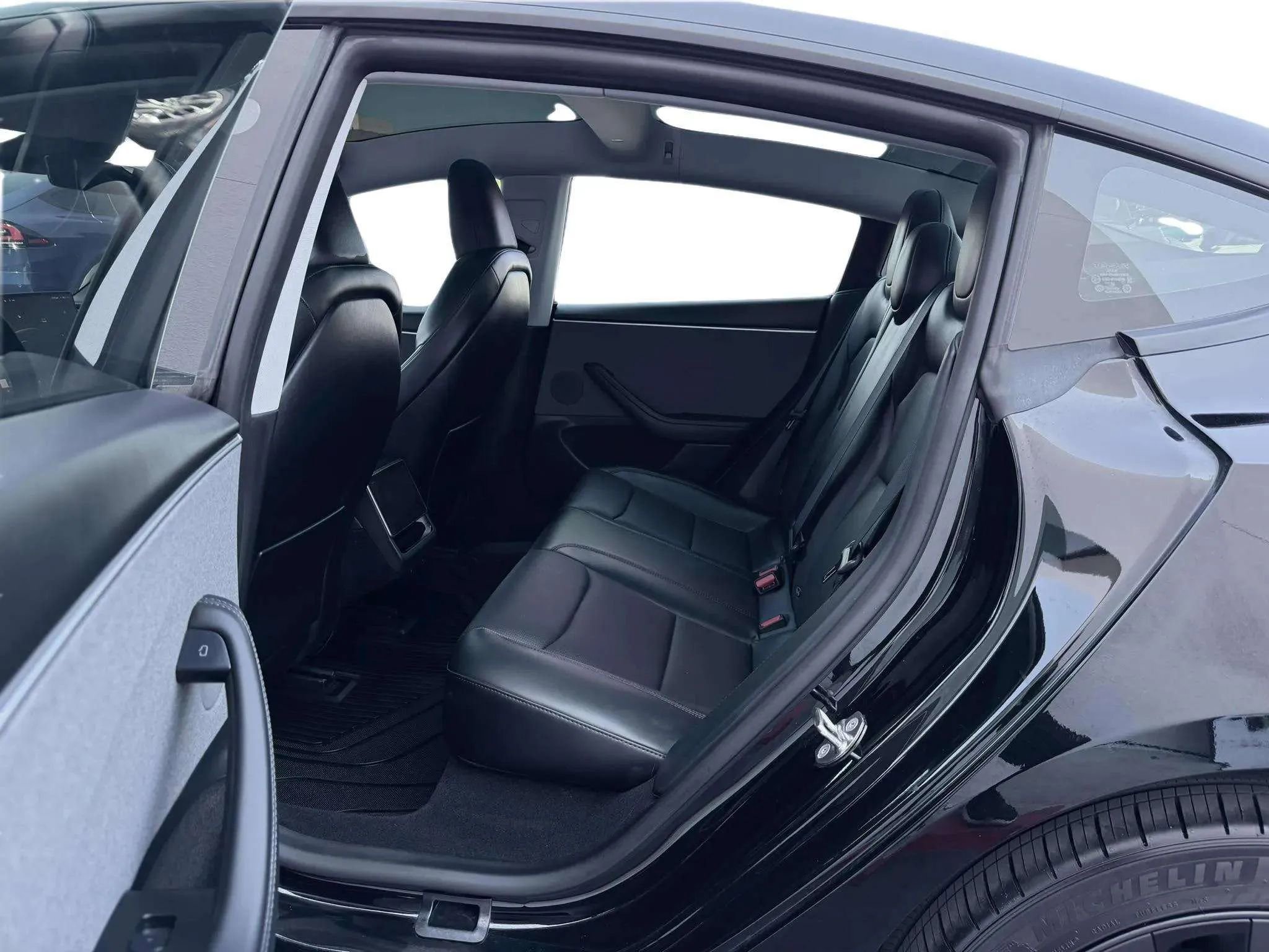 Used 2024 Tesla Model 3 Long Range image 16