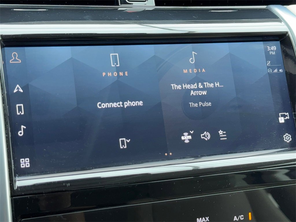 Used 2023 Land Rover Discovery Sport SE image 24