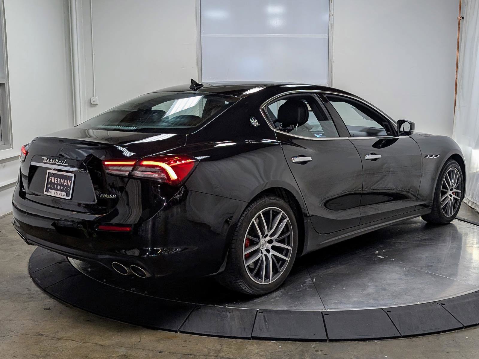Used 2021 Maserati Ghibli RWD image 8