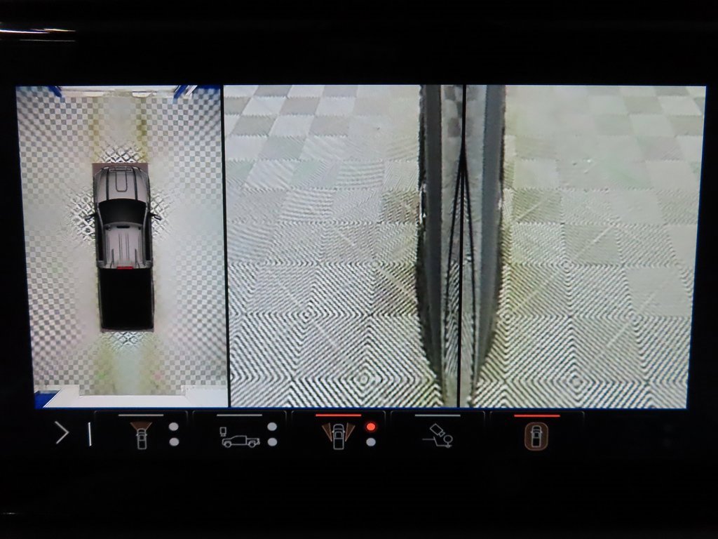 Used 2024 GMC Sierra 2500 AT4 w/ AT4 Premium Plus Package image 19