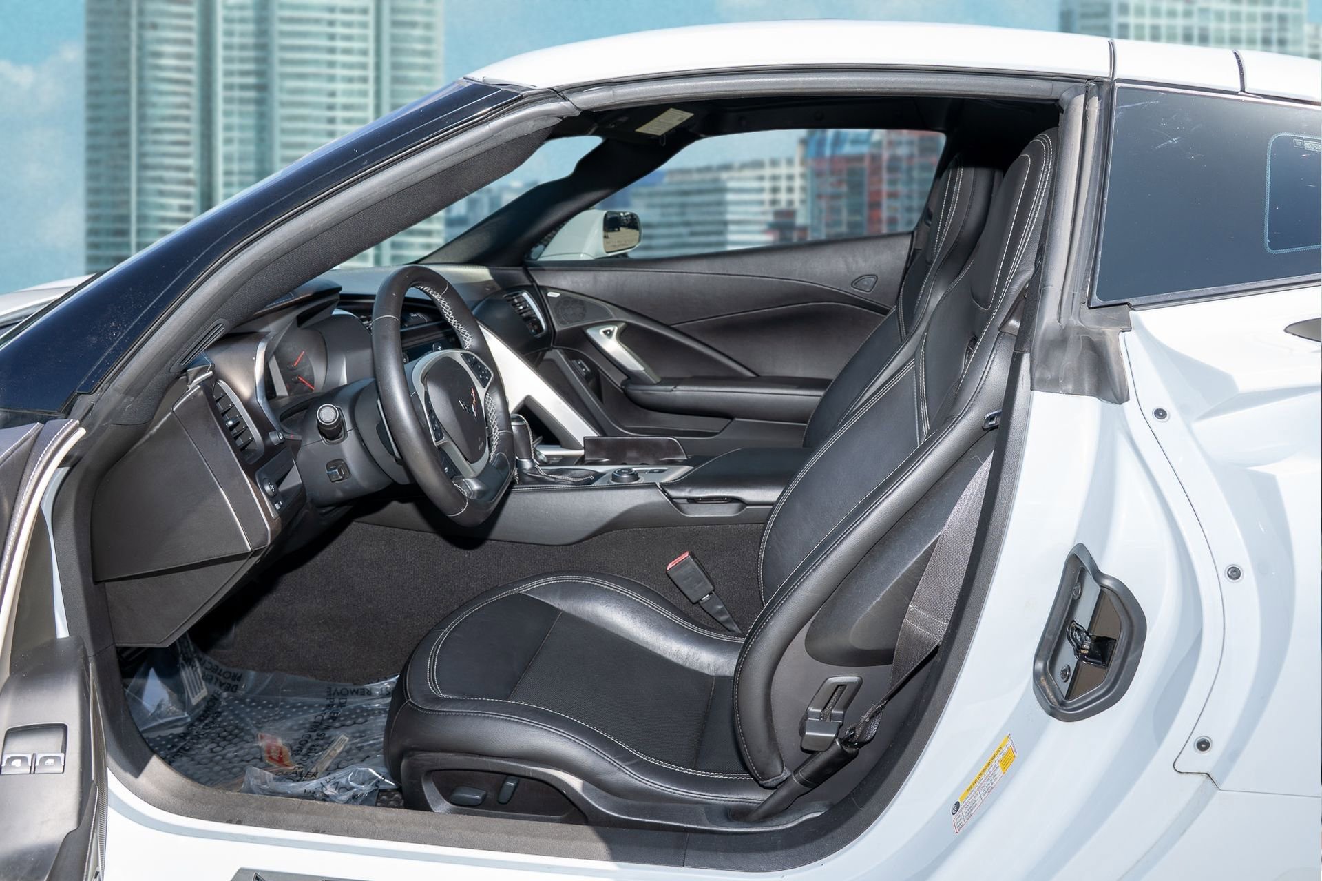 Used 2019 Chevrolet Corvette Stingray Coupe w/ 1LT image 13