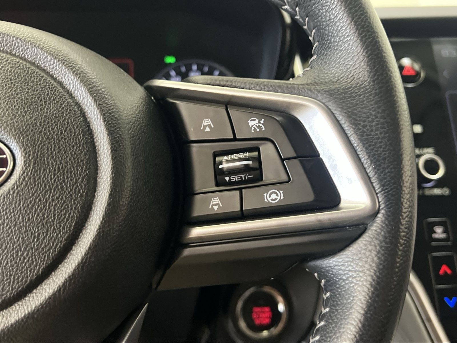 Used 2022 Subaru Outback Premium AWD/4WD image 30