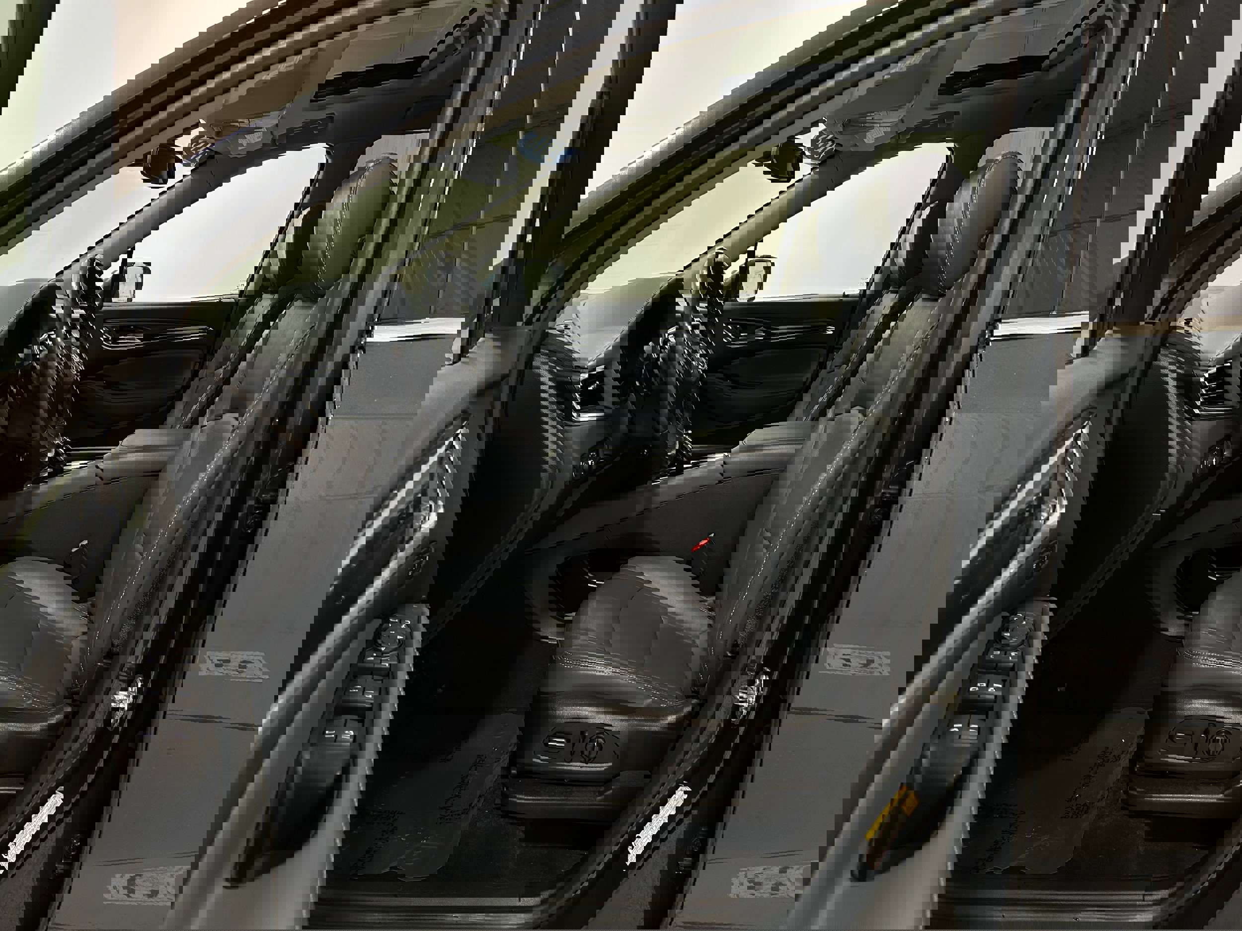 Used 2018 Buick Enclave Premium image 4