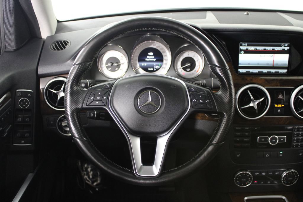Used 2015 Mercedes-Benz GLK 350 4MATIC image 7