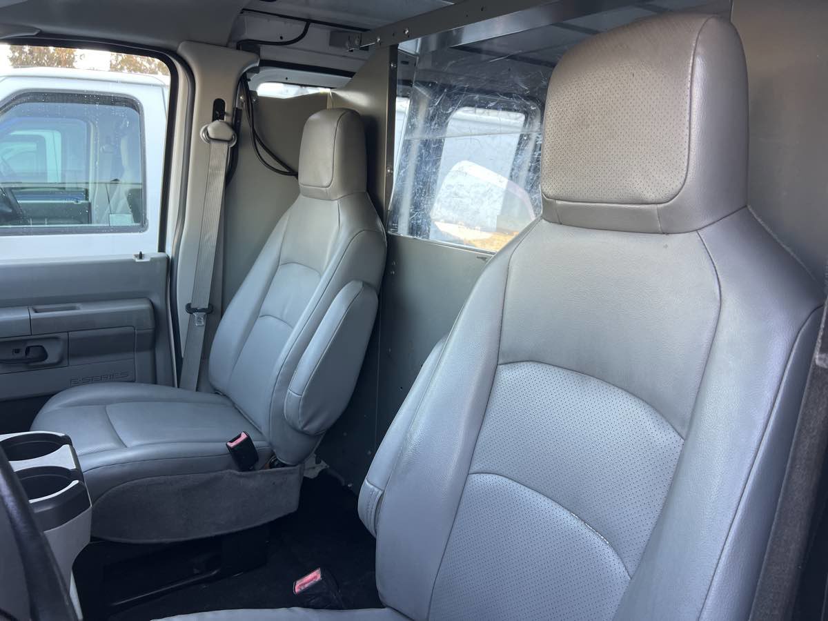 Used 2010 Ford E-250 and Econoline 250 image 7