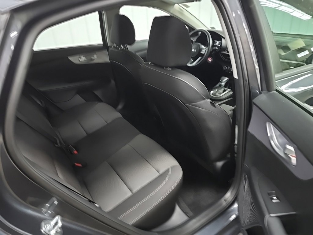 Used 2024 Kia Forte LXS image 17