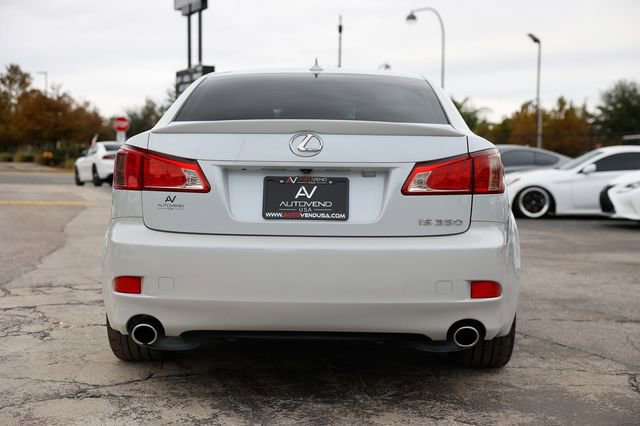 Used 2011 Lexus IS 350 4dr Sedan RWD image 12