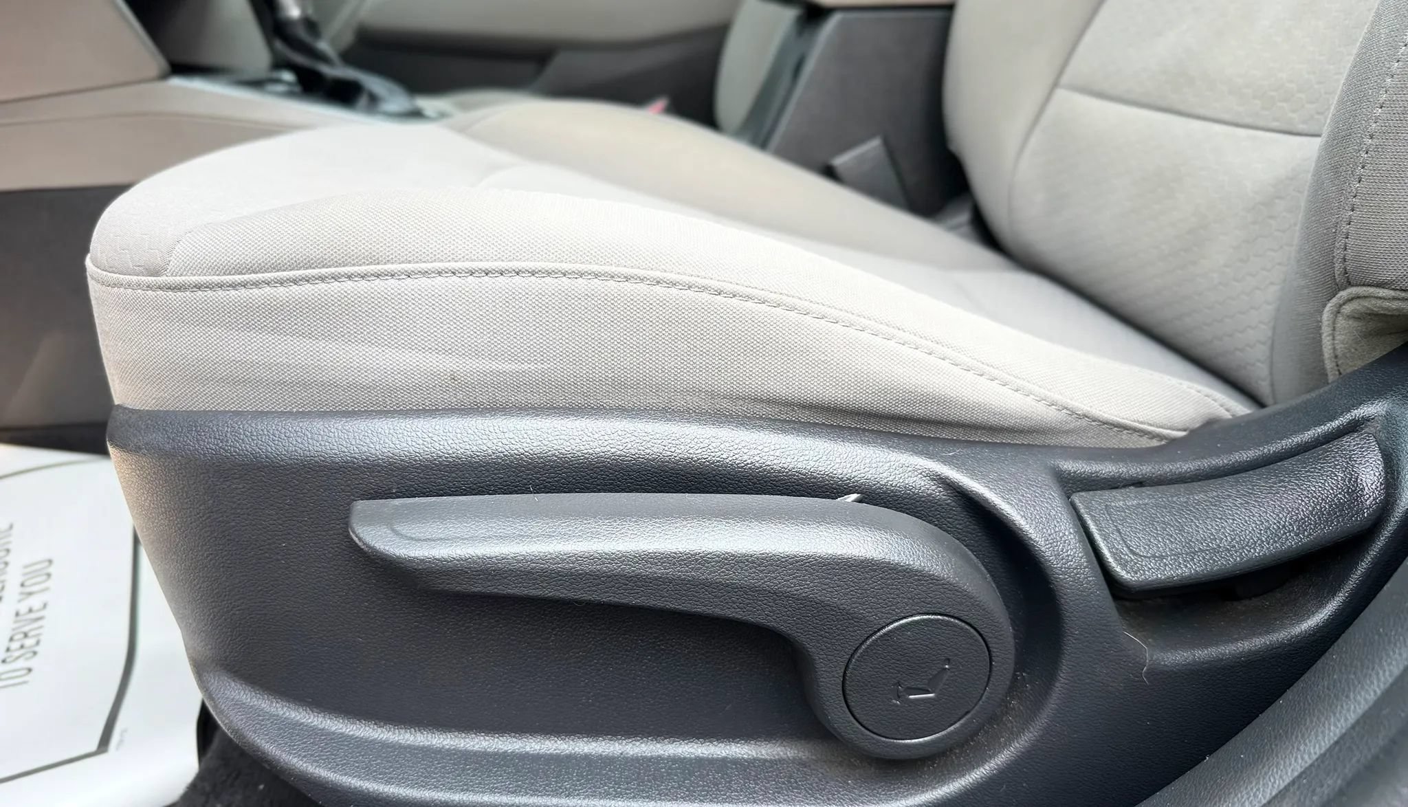 Used 2020 Hyundai Elantra SE FWD image 22