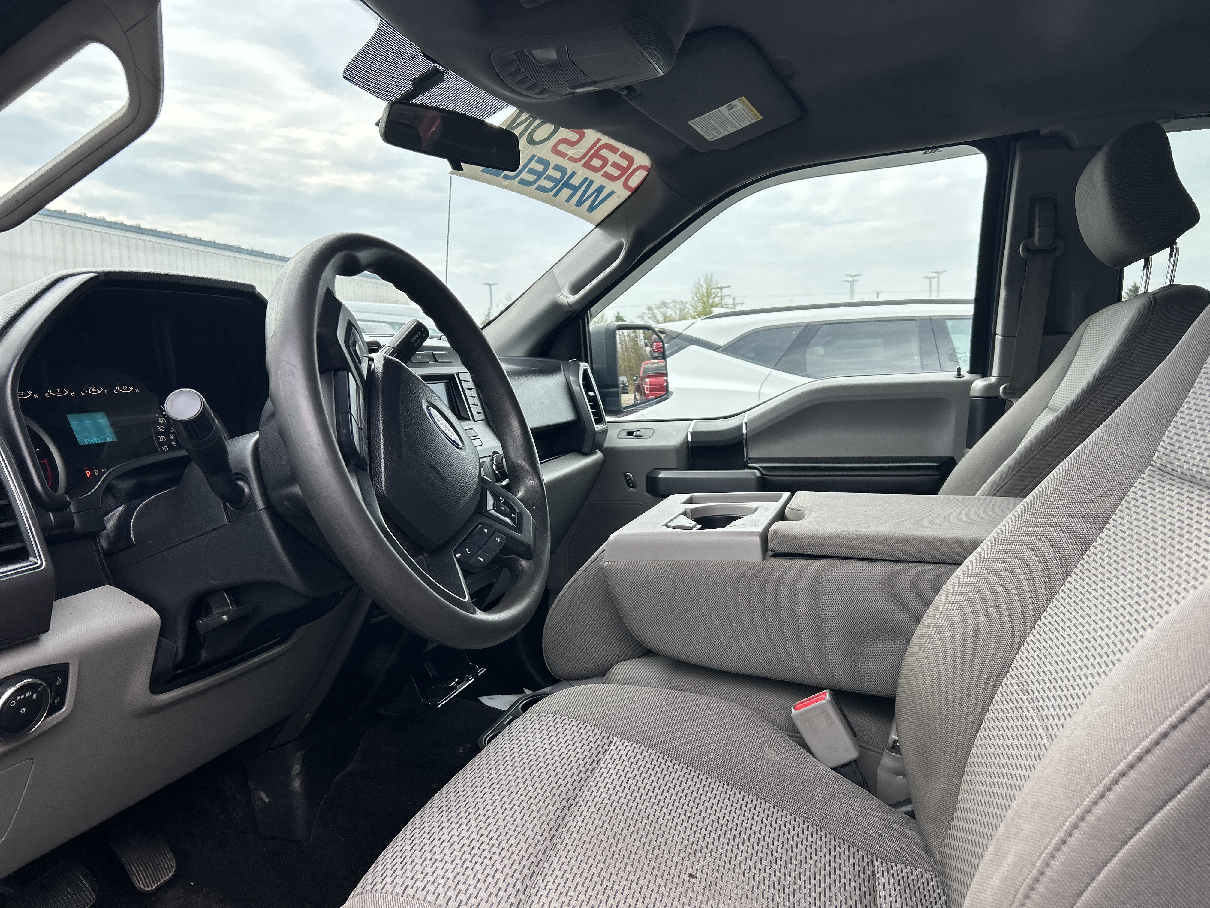 Used 2017 Ford F150 XLT AWD/4WD image 8