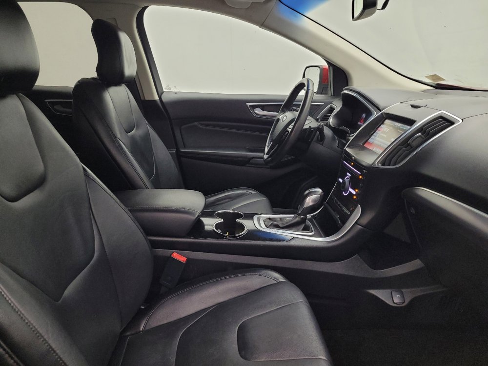 Used 2015 Ford Edge Titanium FWD image 21