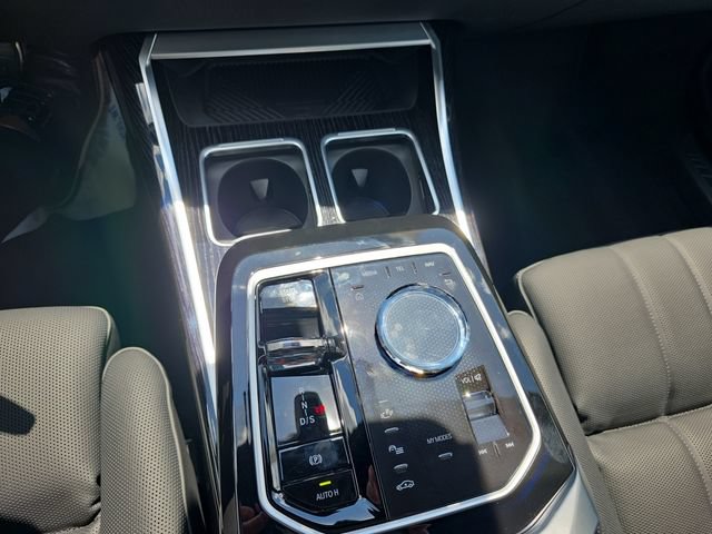 New 2026 BMW 750e xDrive AWD/4WD image 20