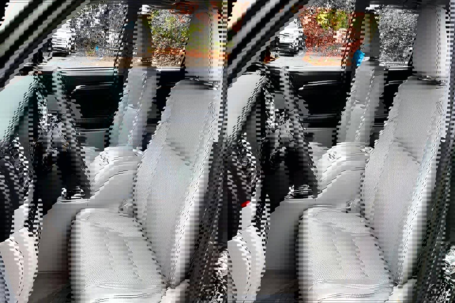 Certified 2016 Toyota Highlander Limited Platinum image 7