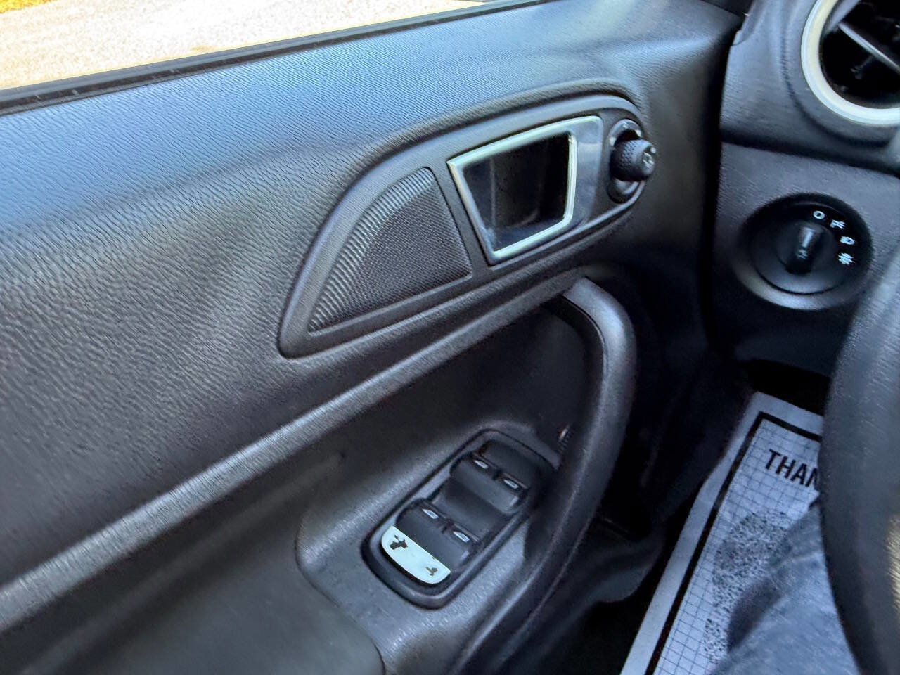 Used 2014 Ford Fiesta SE image 23