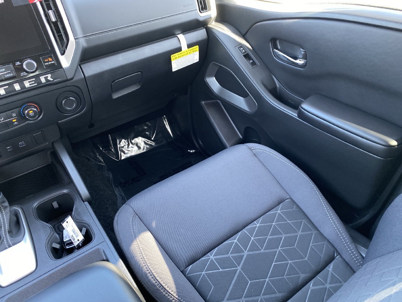 New 2027 Nissan Frontier SV RWD image 17