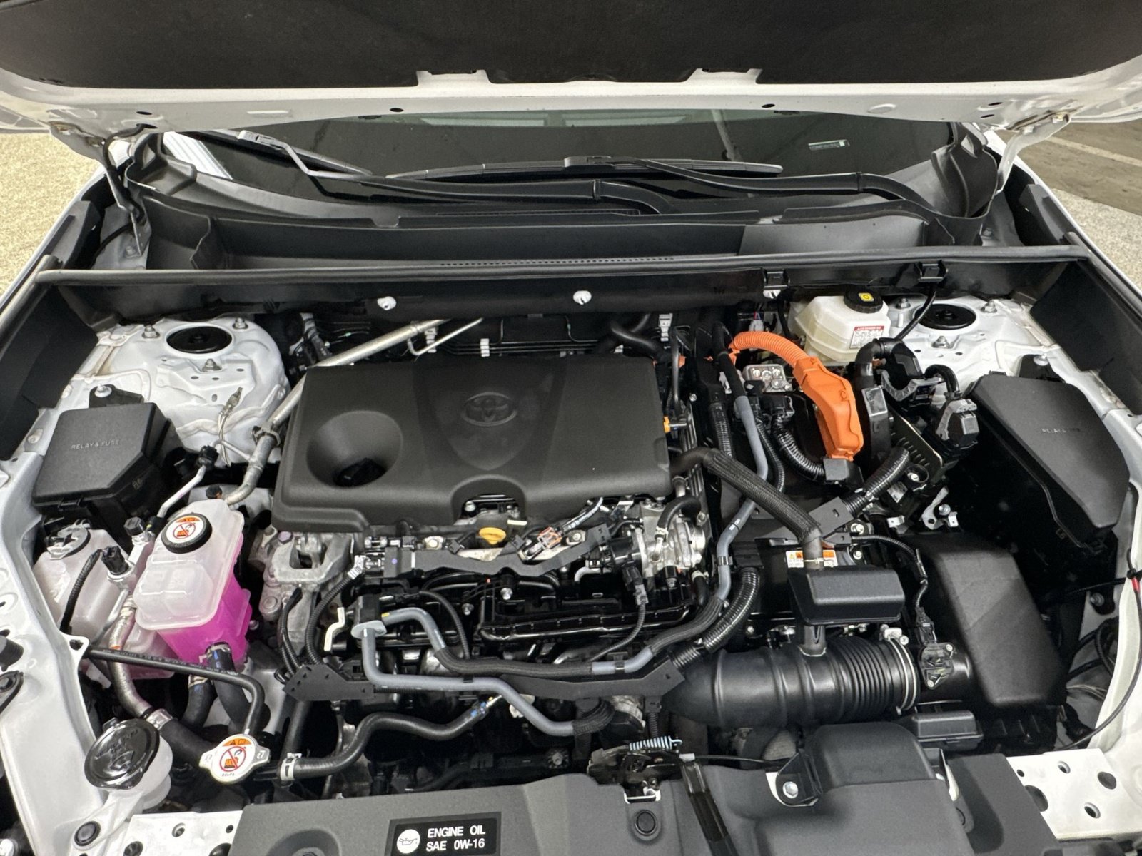 Used 2025 Toyota RAV4 XLE AWD/4WD image 40